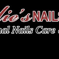 Leslie's Nails & Spa