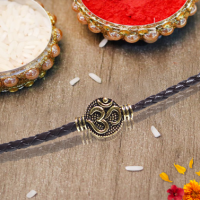 Bracelet Rakhi for Brother Online