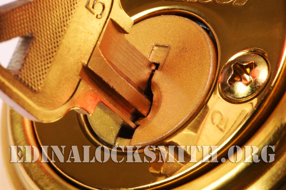 change-lock-Edina-locksmith