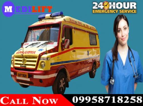 ICU Road Ambulance Services in Ranchi and Tatanagar with Medical Team 04