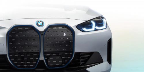 BMW-2022-SOC-i4-Electric-eye-catcher-Desktop