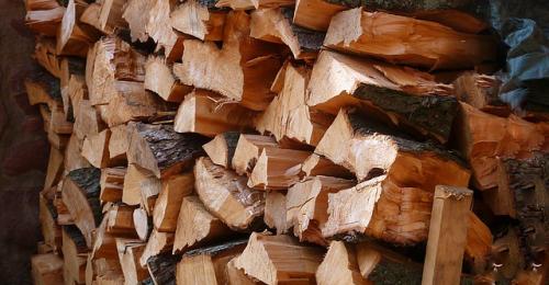 4 Reasons why You should Buy Redgum Firewood this Winters