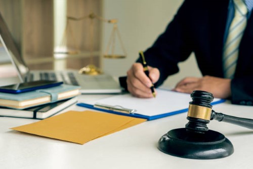 Advantages of Tapping The Services Of an Employees Settlement Attorney in Rhode Island