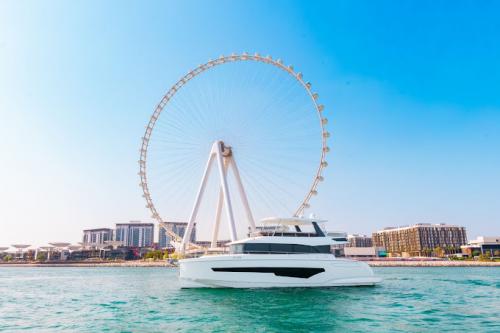 Explore yacht catering menus in Dubai