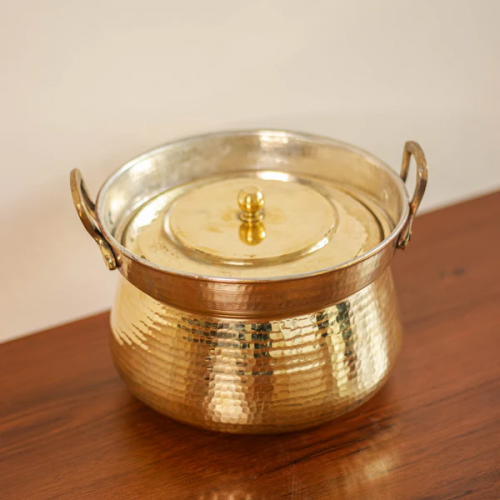 shakuntala-brass-cooking-pot-1-zishta-traditional-cookware
