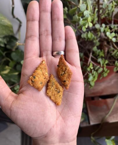 best-homemade-kasuri-methi-shakkarpara-shankarpali-tocco